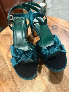 J. Crew Factory Teal Velvet Knot Platform Shoe. Open toe. Size 9. NWOT.